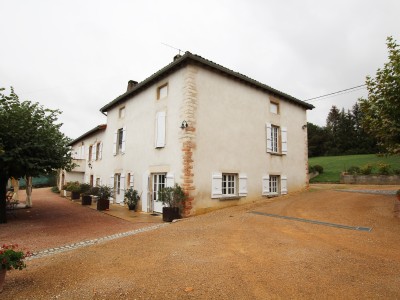 PROPRIETE A VENDRE - TOURNUS - 241 m2 - 520000 €