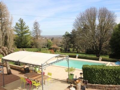 PROPRIETE A VENDRE - TOURNUS - 241 m2 - 520000 €