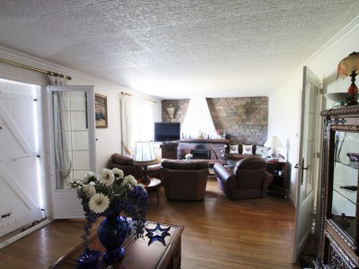 MAISON A VENDRE - TOURNUS - 177 m2 - 285000 €