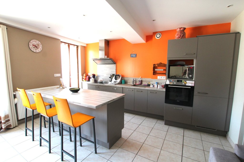 MAISON - TOURNUS - 122 m2 - VENDU