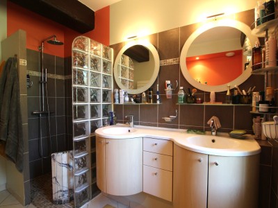 MAISON - LA GENETE - 141 m2 - VENDU