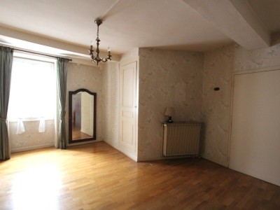 MAISON A VENDRE - TOURNUS - 104 m2 - 95000€