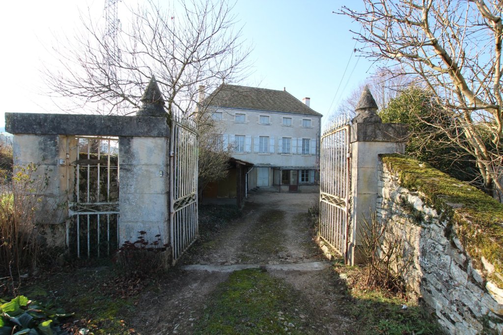MAISON - TOURNUS - 105 m2 - VENDU