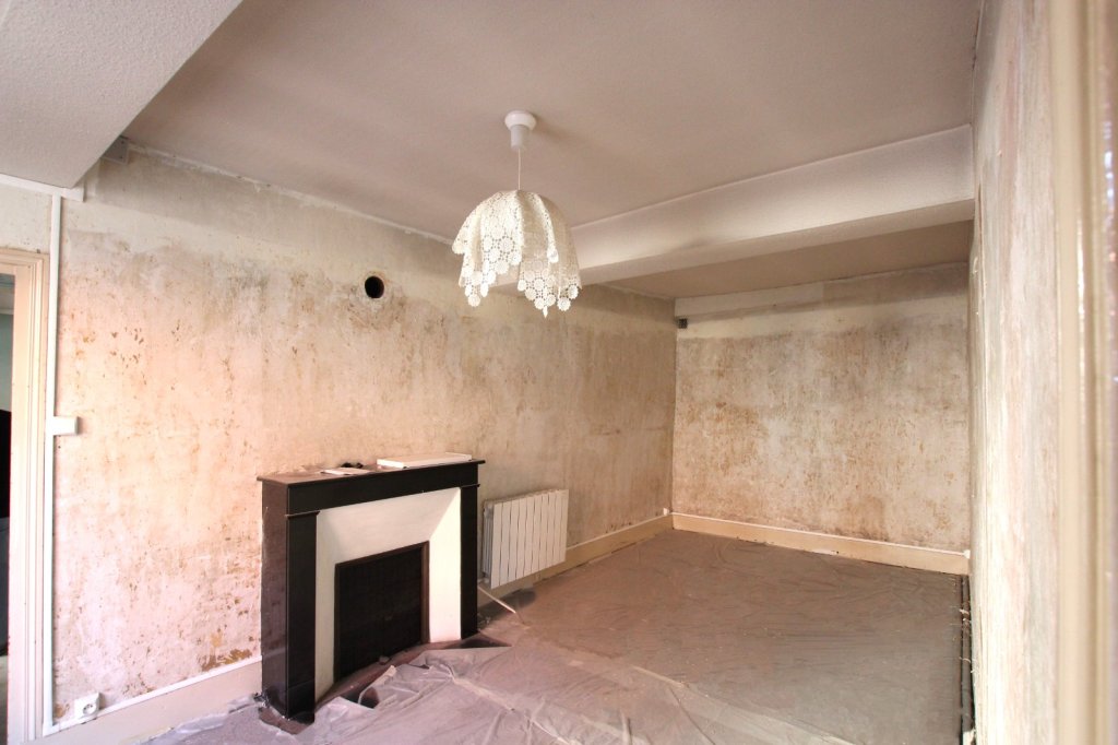 MAISON - TOURNUS - 114 m2 - VENDU