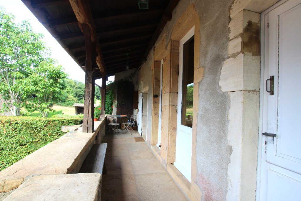MAISON - LA CHAPELLE SOUS BRANCION - 170 m2 - VENDU