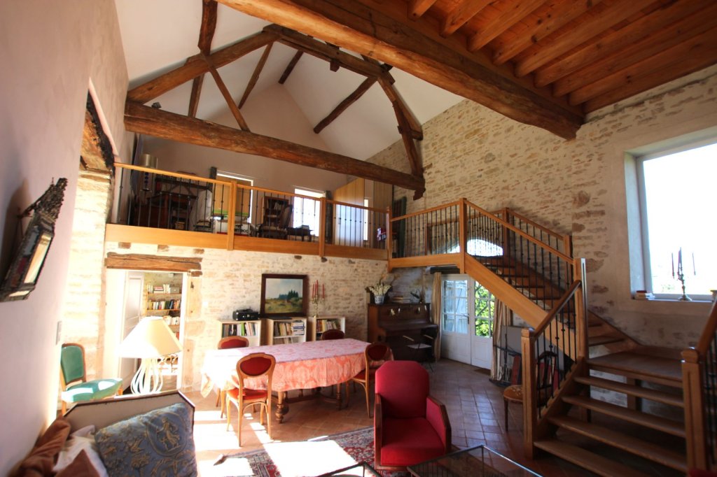 MAISON - LA CHAPELLE SOUS BRANCION - 170 m2 - VENDU