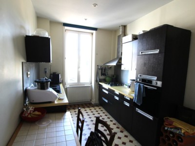 MAISON A VENDRE - TOURNUS - 151 m2 - 253000€