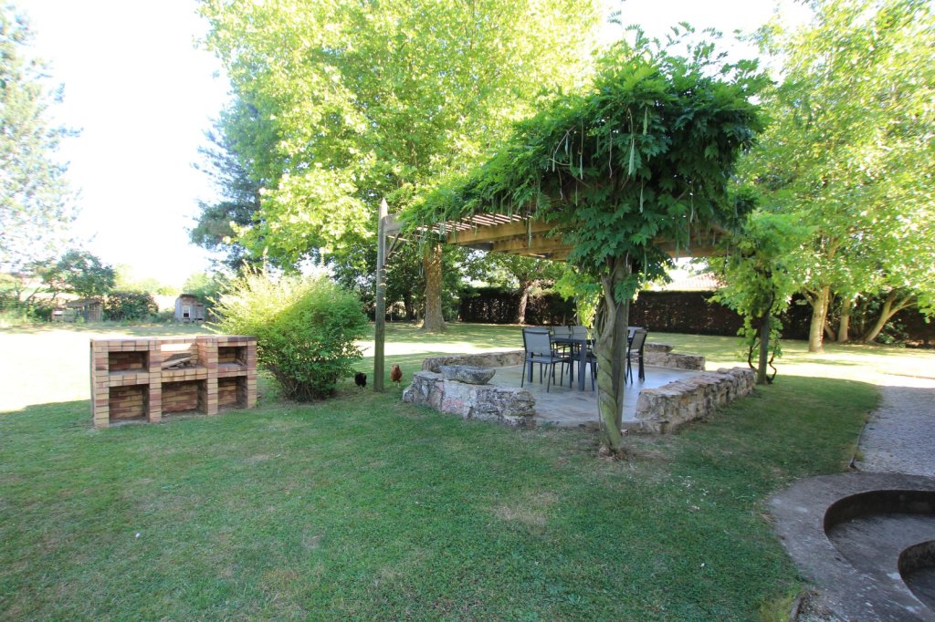 MAISON - L ABERGEMENT DE CUISERY - 112 m2 - VENDU