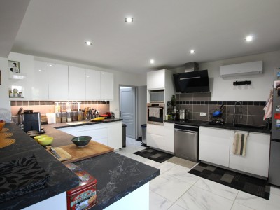 MAISON A VENDRE - TOURNUS - 161 m2 - 299000€