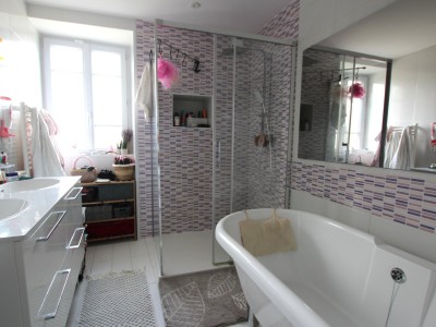MAISON A VENDRE - TOURNUS - 161 m2 - 299000€