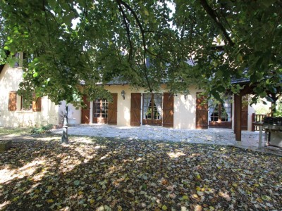 MAISON A VENDRE - TOURNUS - 180 m2 - 299000€
