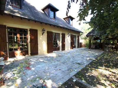 MAISON A VENDRE - TOURNUS - 180 m2 - 299000€