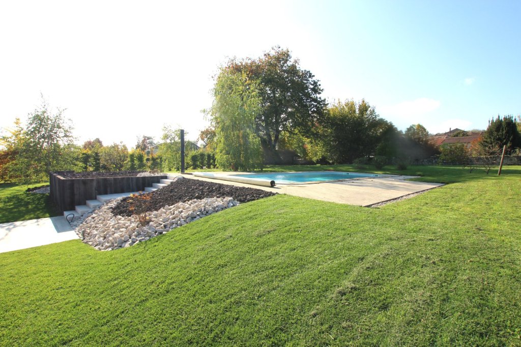 MAISON - FARGES LES MACON - 221 m2 - VENDU