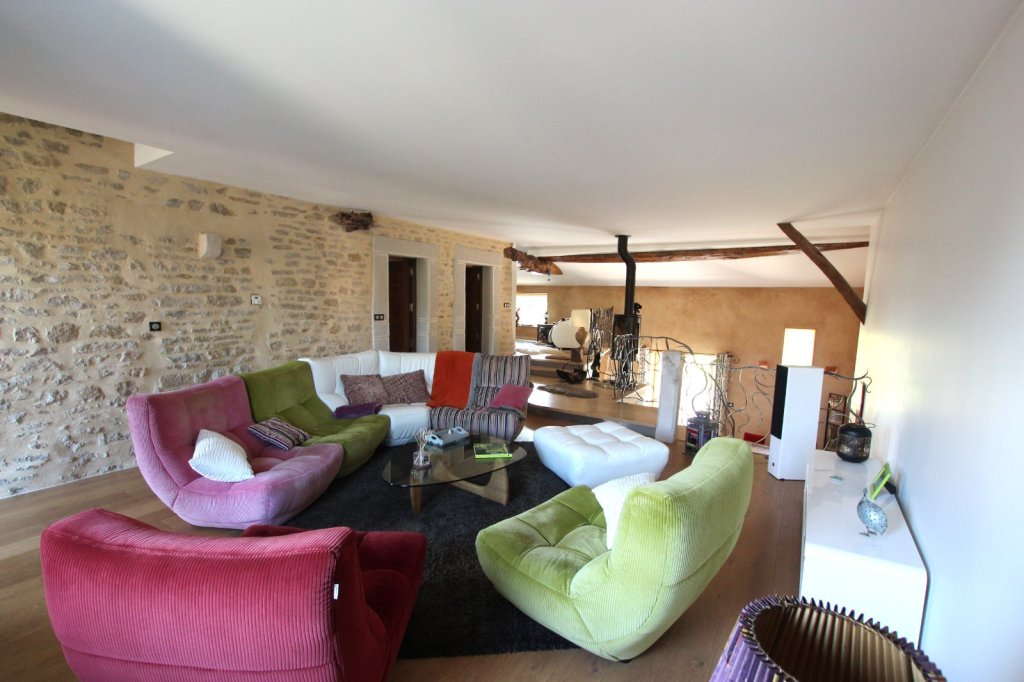 MAISON - FARGES LES MACON - 221 m2 - VENDU