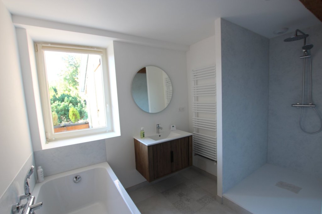 MAISON - FARGES LES MACON - 221 m2 - VENDU
