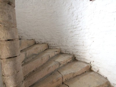 MAISON DE VILLAGE A VENDRE PROCHE DE TOURNUS