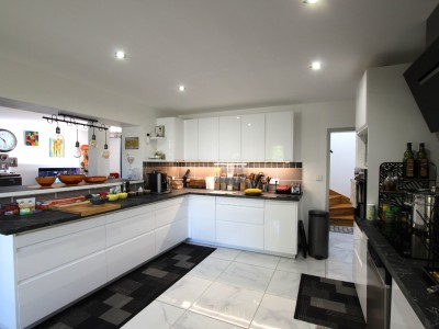 MAISON A VENDRE - TOURNUS - 161 m2 - 279 000 €