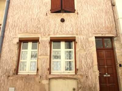 MAISON A VENDRE - TOURNUS - 137 m2 - 129 000 €