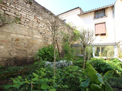 MAISON A VENDRE - TOURNUS - 137 m2 - 129 000 €