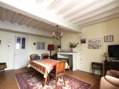 MAISON A VENDRE - TOURNUS - 137 m2 - 129 000 €