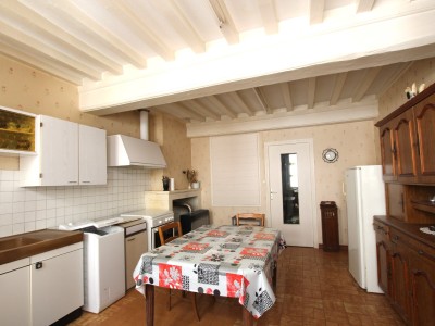 MAISON A VENDRE - TOURNUS - 137 m2 - 129 000 €