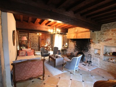 MAISON A VENDRE - TOURNUS - 185 m2 - 259 000 €