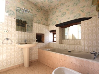 MAISON A VENDRE - TOURNUS - 107 m2 - 198 000 €