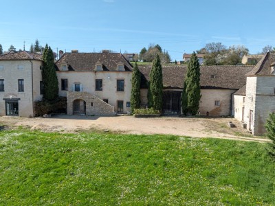 Propriété A VENDRE - TOURNUS - 255 m2 - 790 000 €