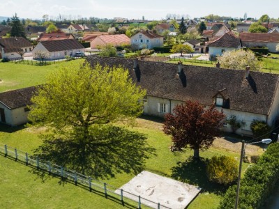 LONGERE AVEC DEPENDANCES A VENDRE - CHALON SUR SAONE - 191 m2 - 270000 €