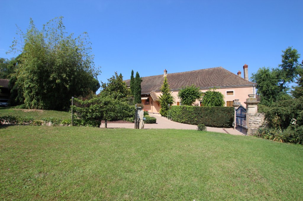 PROPRIETE - CHALON SUR SAONE - 269 m2 - VENDU