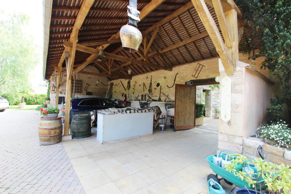 PROPRIETE - CHALON SUR SAONE - 269 m2 - VENDU