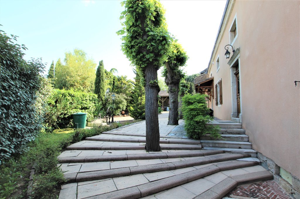 PROPRIETE - CHALON SUR SAONE - 269 m2 - VENDU