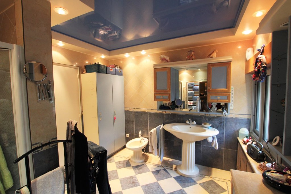 PROPRIETE - CHALON SUR SAONE - 269 m2 - VENDU