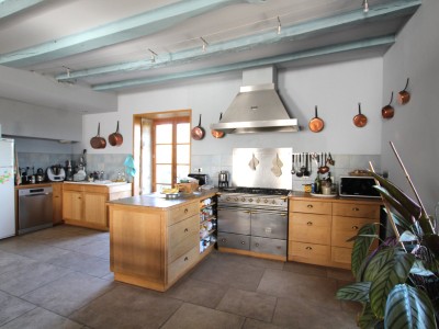 PROPRIETE A VENDRE - CLUNY - 481 m2 - 999000€