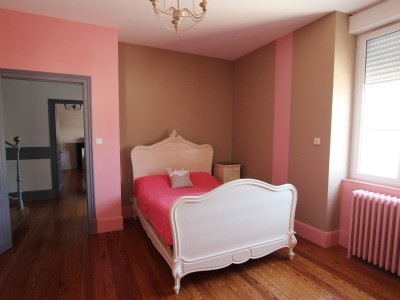 MAISON BOURGEOISE SUR SOUS-SOL A VENDRE - CUISERY - 223 m2 - 275000 €