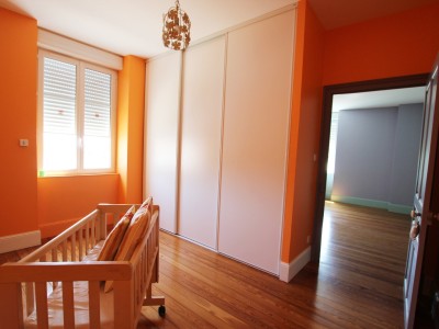 MAISON BOURGEOISE SUR SOUS-SOL A VENDRE - CUISERY - 223 m2 - 275000 €