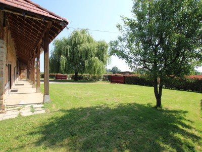 FERME BRESSANNE RENOVEE A VENDRE - LOUHANS - 159 m2 - 429000 €