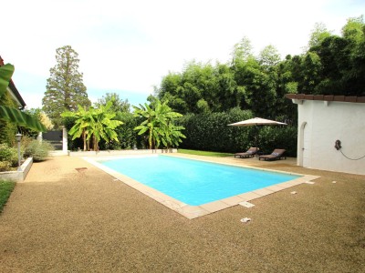 PROPRIETE A VENDRE - LOUHANS - 174 m2 - 380000€