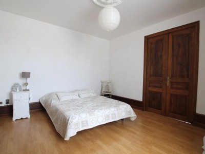 PROPRIETE A VENDRE - LOUHANS - 174 m2 - 380000€