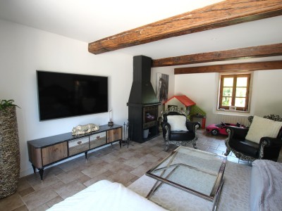 PROPRIETE A VENDRE - LOUHANS - 210 m2 - 630000€