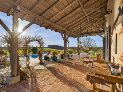 PROPRIETE A VENDRE - LOUHANS - 239 m2 - 595�000�&euro;