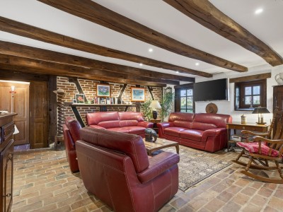 PROPRIETE A VENDRE - LOUHANS - 239 m2 - 595�000�&euro;