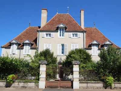 PROPRIETE A VENDRE - LOUHANS - 304 m2 - 425�000�&euro;