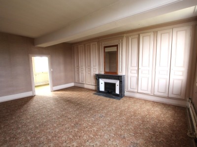 PROPRIETE A VENDRE - LOUHANS - 304 m2 - 425�000�&euro;