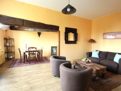 PROPRIETE A VENDRE - LOUHANS - 304 m2 - 425�000�&euro;