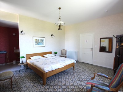 PROPRIETE A VENDRE - LOUHANS - 450 m2 - 970 000 €