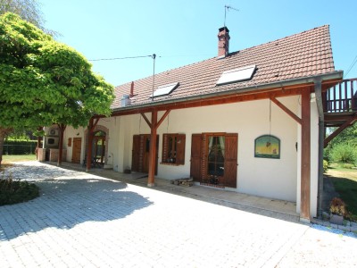 PROPRIETE A VENDRE - LOUHANS - 174 m2 - 339 000 €