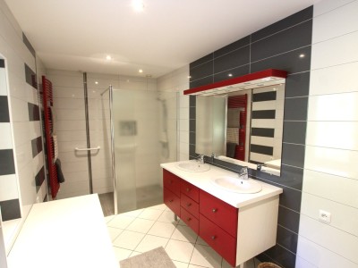 PROPRIETE A VENDRE - LOUHANS - 174 m2 - 339 000 €