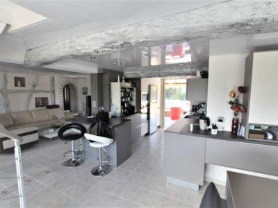 PROPRIETE A VENDRE - MACON - 215 m2 - 495000 €