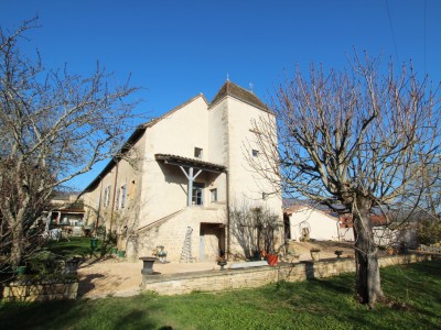 PROPRIETE A VENDRE - TOURNUS - 254 m2 - 510000 €
